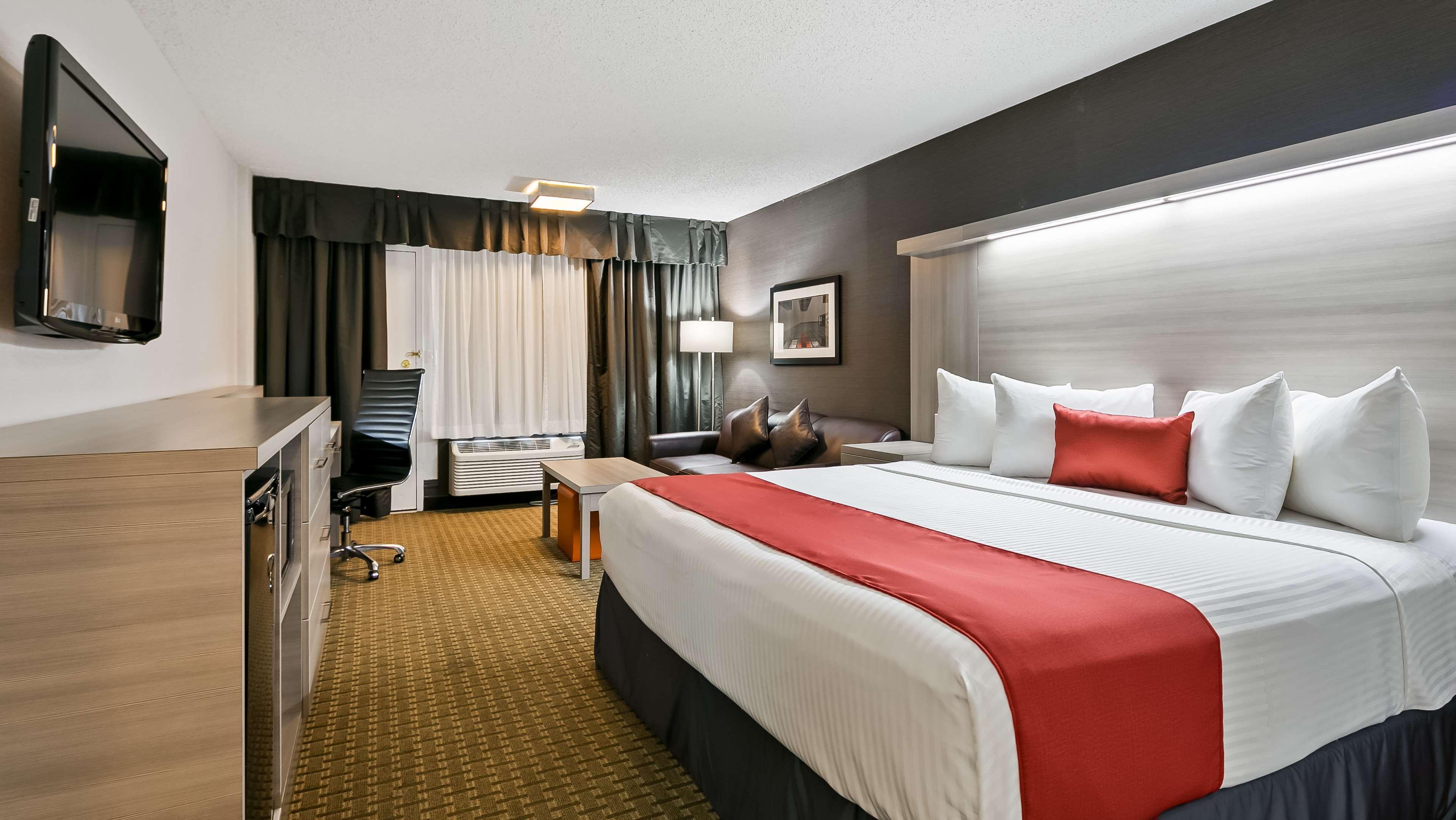 Best Western Plus Village Park Inn Calgary Extérieur photo