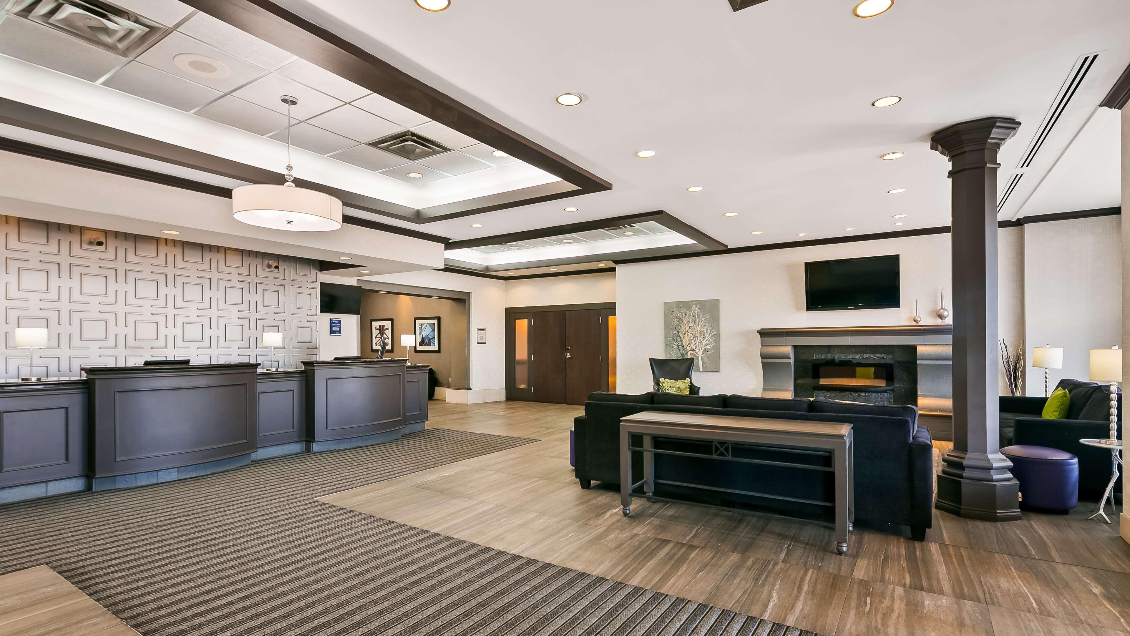 Best Western Plus Village Park Inn Calgary Extérieur photo