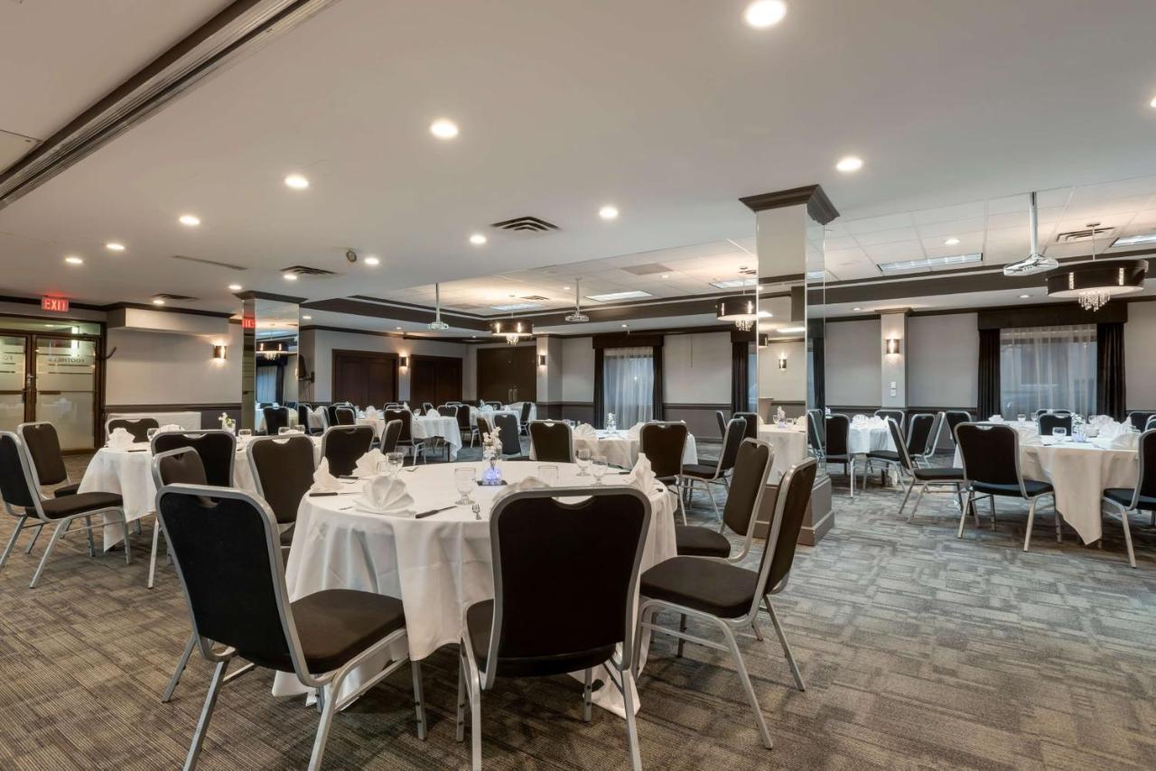 Best Western Plus Village Park Inn Calgary Extérieur photo