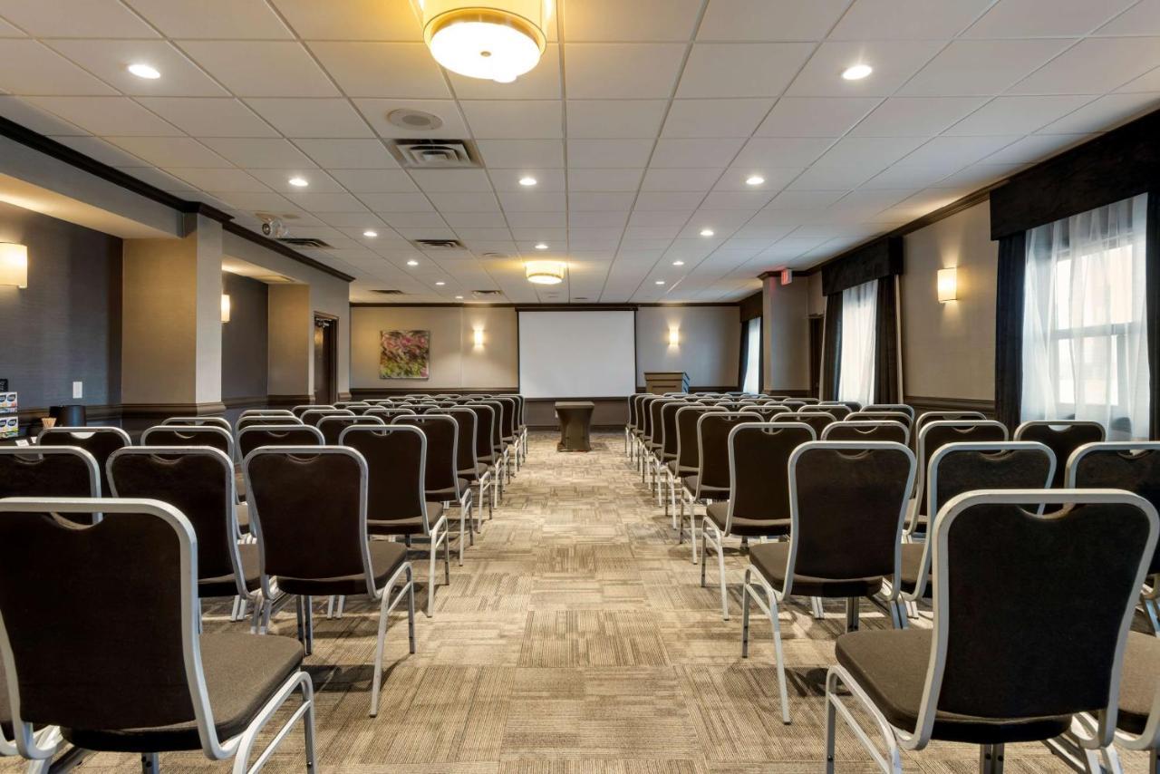 Best Western Plus Village Park Inn Calgary Extérieur photo