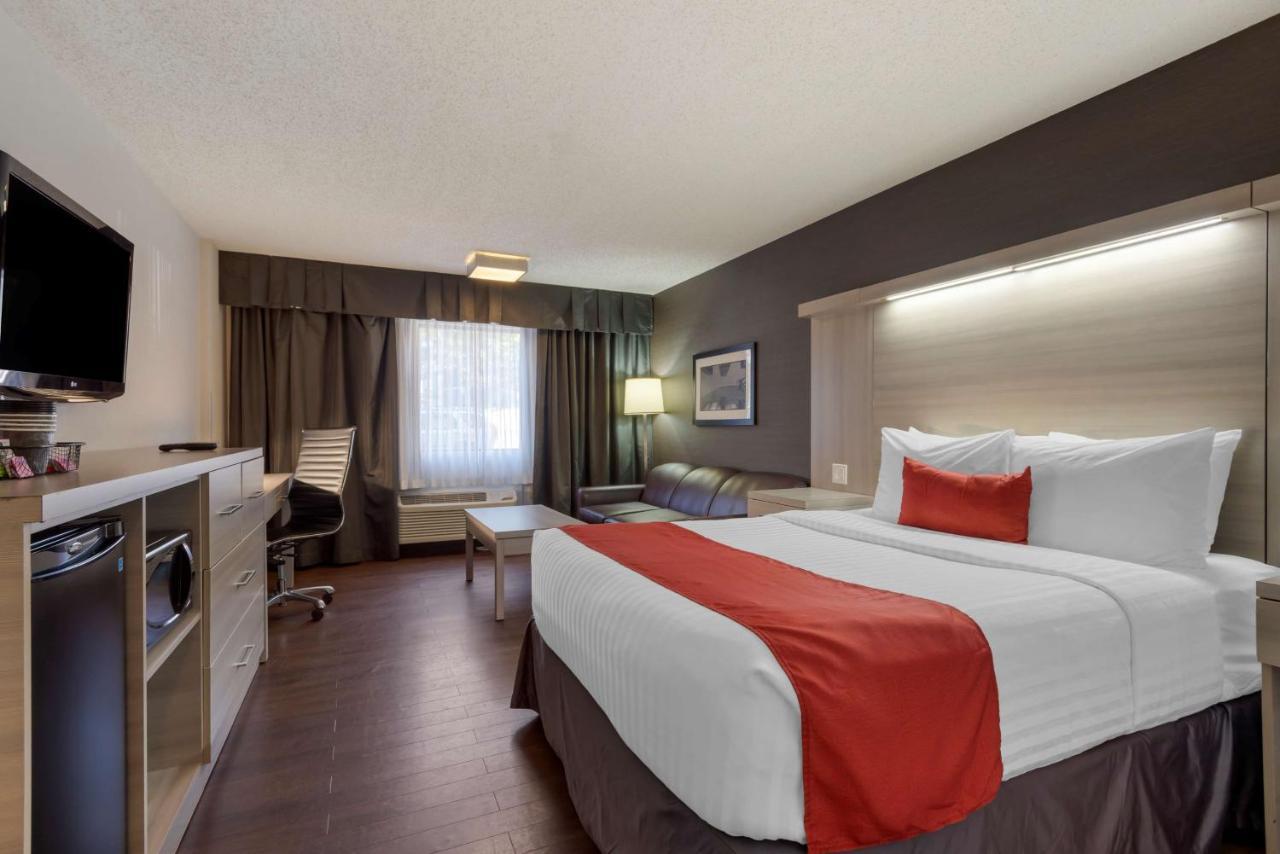 Best Western Plus Village Park Inn Calgary Extérieur photo