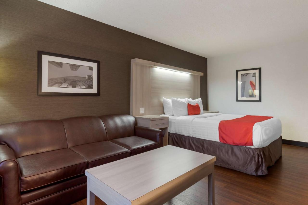 Best Western Plus Village Park Inn Calgary Extérieur photo