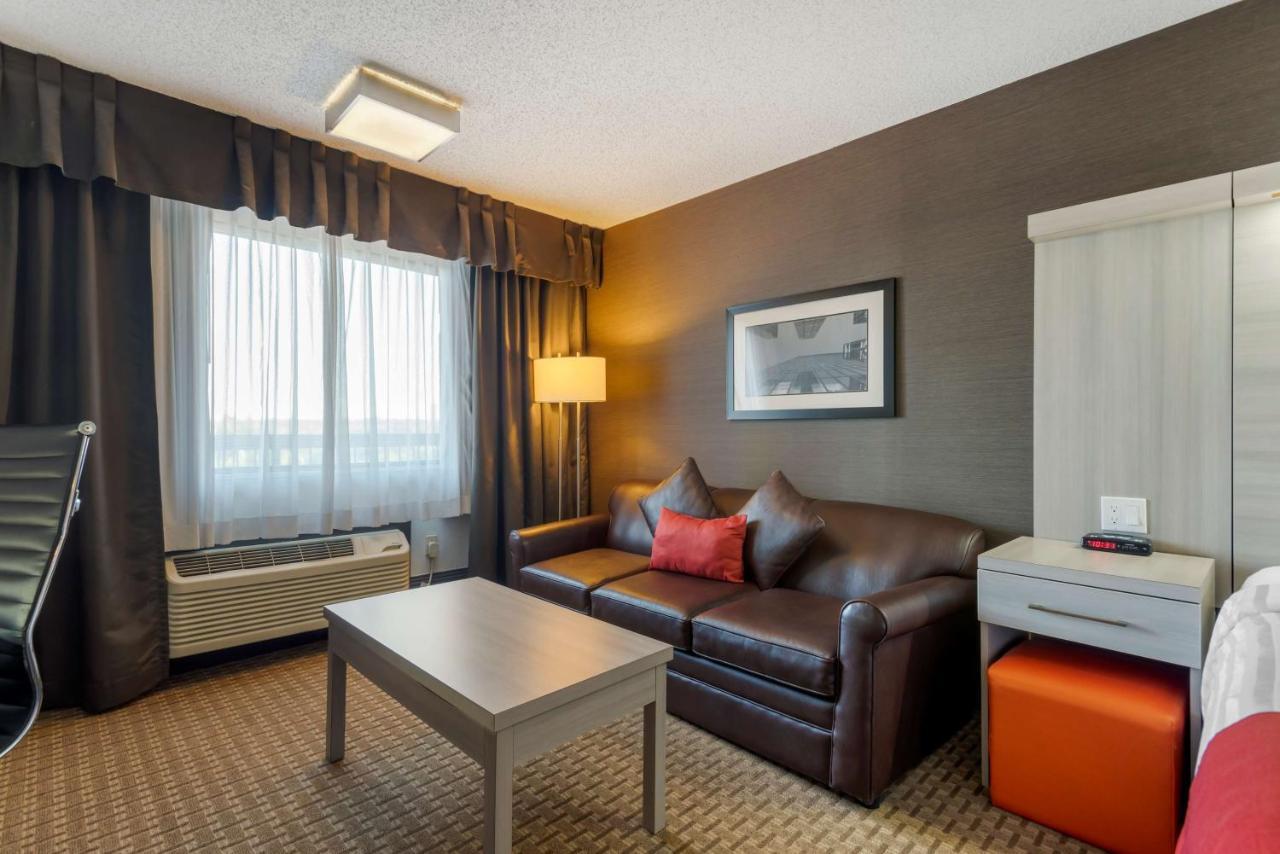 Best Western Plus Village Park Inn Calgary Extérieur photo